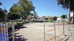El Ayuntamiento amplía la red de equipamientos deportivos en el extrarradio con la construcción de dos pistas de pádel en Nueva Atalaya