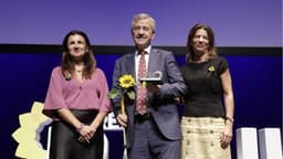 La Diputación Provincial y CUDECA reconocen al Ayuntamiento de Estepona por su labor para favorecer la participación social de residentes extranjeros
