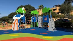El Ayuntamiento destina casi 850.000 euros a la renovación de 14 parques infantiles del casco urbano y el extrarradio