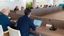 El Ayuntamiento pone en marcha los talleres preventivos contra el absentismo escolar y evalúa su desarrollo en la Comisión Municipal de Absentismo