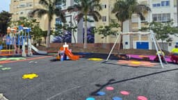 El Ayuntamiento comienza su plan de renovación y mejora de parques infantiles en el núcleo urbano y el extrarradio