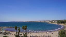 El Ayuntamiento inicia los trámites para recuperar los terrenos junto a la emblemática playa de El Cristo y crear otro equipamiento público