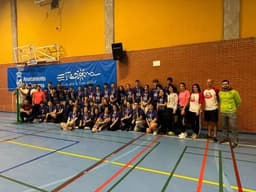 El IV Encuentro de Bádminton Intercentros Solidario reunió a 150 alumnos de Secundaria